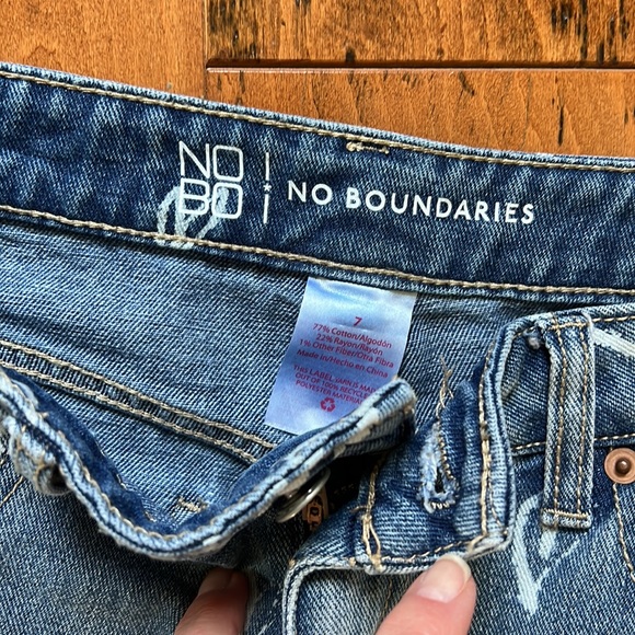 NoBo No Boundaries High Rise Slim Straight Heart Print Raw Hem Mom Jeans Size 7 - Picture 2 of 3